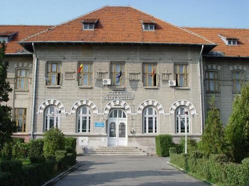 Perspective ale activității tehnice în învătământul preuniversitar și universitar din județul Mehedinți